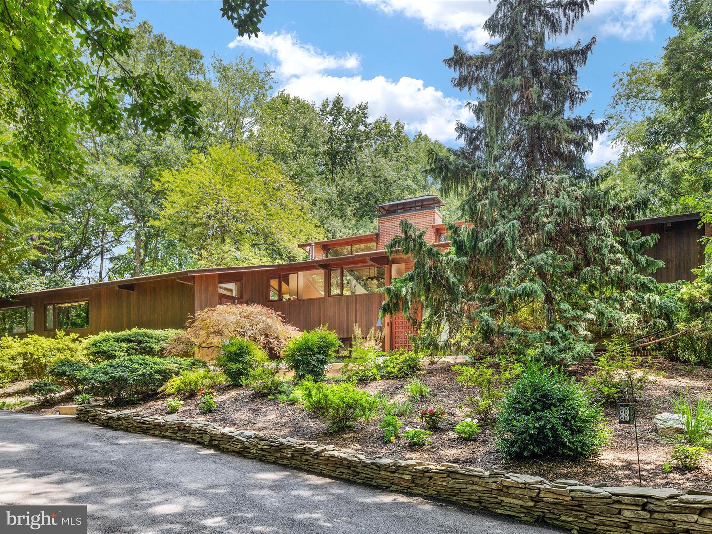 1749 DRESSAGE DR, RESTON, Virginia 20190, 4 Bedrooms Bedrooms, ,2 BathroomsBathrooms,Residential,For sale,1749 DRESSAGE DR,VAFX2257386 MLS # VAFX2257386