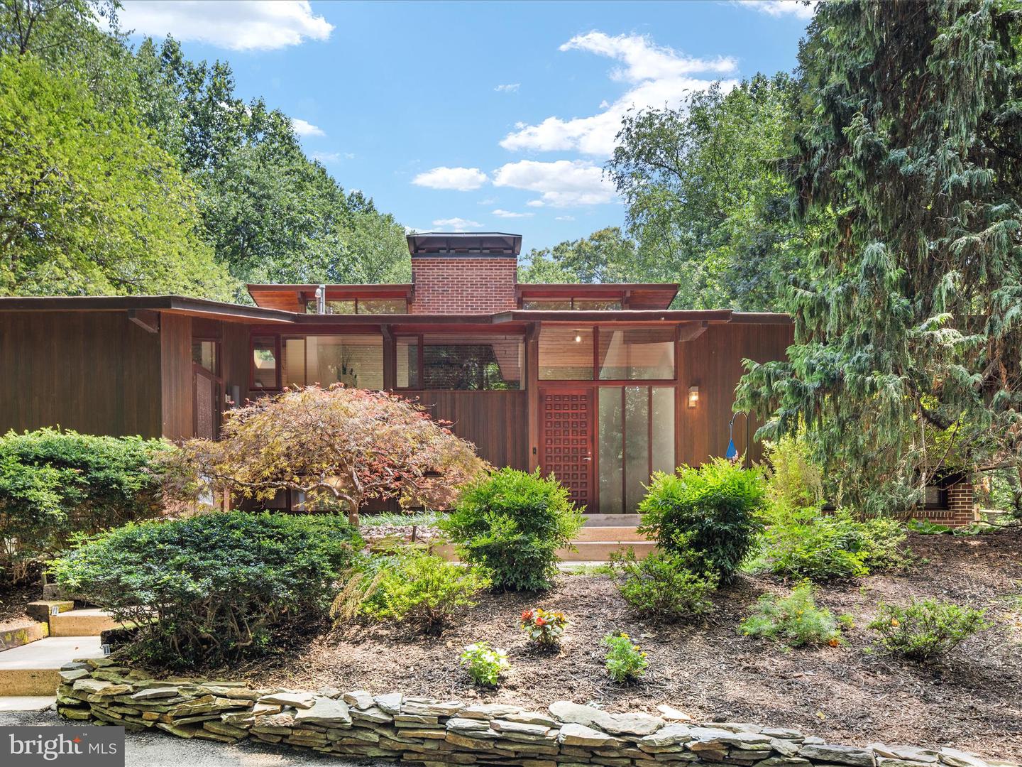 1749 DRESSAGE DR, RESTON, Virginia 20190, 4 Bedrooms Bedrooms, ,2 BathroomsBathrooms,Residential,For sale,1749 DRESSAGE DR,VAFX2257386 MLS # VAFX2257386