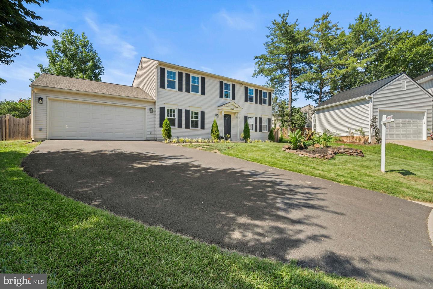 12808 LADY FAIRFAX CIR, HERNDON, Virginia 20170, 4 Bedrooms Bedrooms, ,2 BathroomsBathrooms,Residential,For sale,12808 LADY FAIRFAX CIR,VAFX2257412 MLS # VAFX2257412