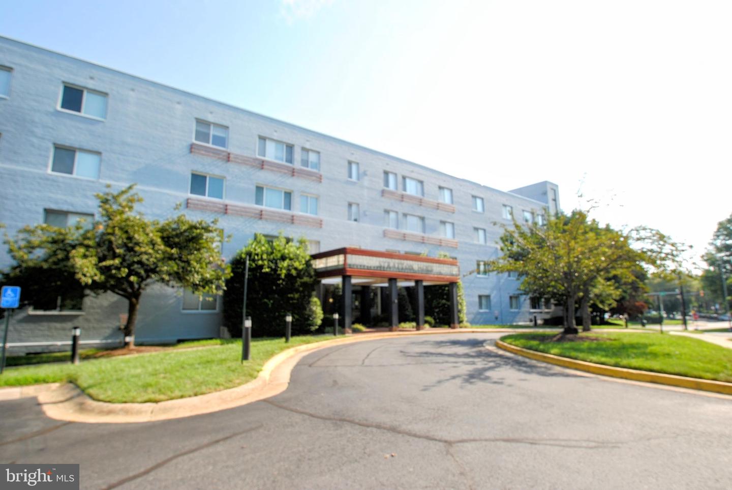 3601 5TH ST S #410, ARLINGTON, Virginia 22204, 2 Bedrooms Bedrooms, ,1 BathroomBathrooms,Residential,For sale,3601 5TH ST S #410,VAAR2061354 MLS # VAAR2061354