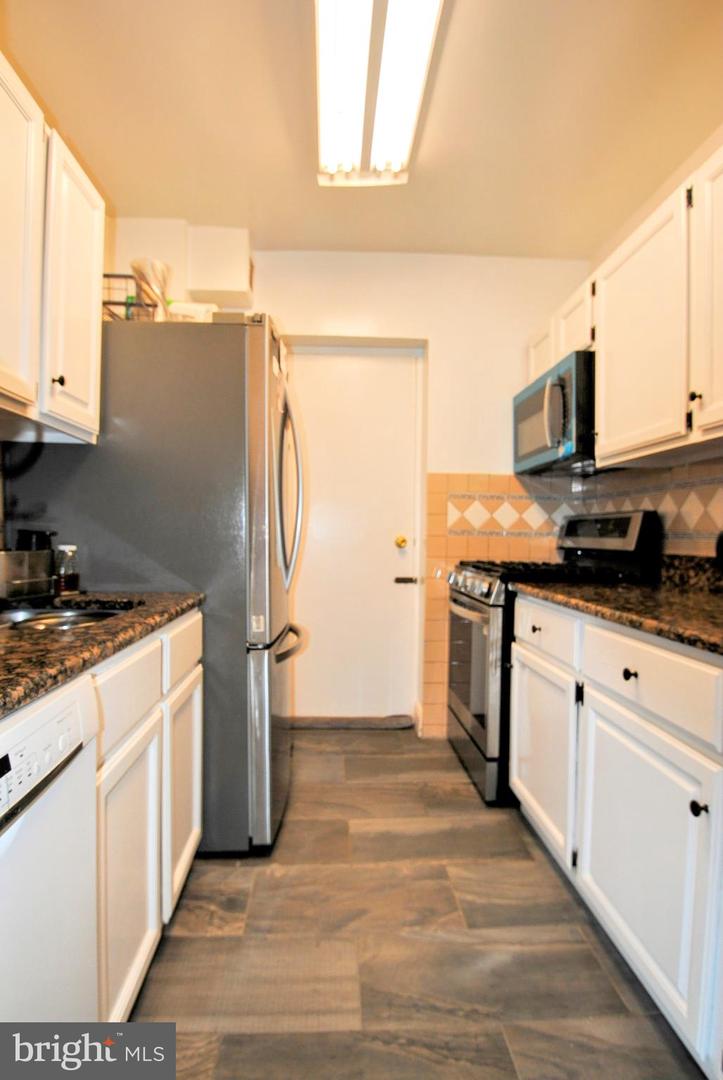 3601 5TH ST S #410, ARLINGTON, Virginia 22204, 2 Bedrooms Bedrooms, ,1 BathroomBathrooms,Residential,For sale,3601 5TH ST S #410,VAAR2061354 MLS # VAAR2061354