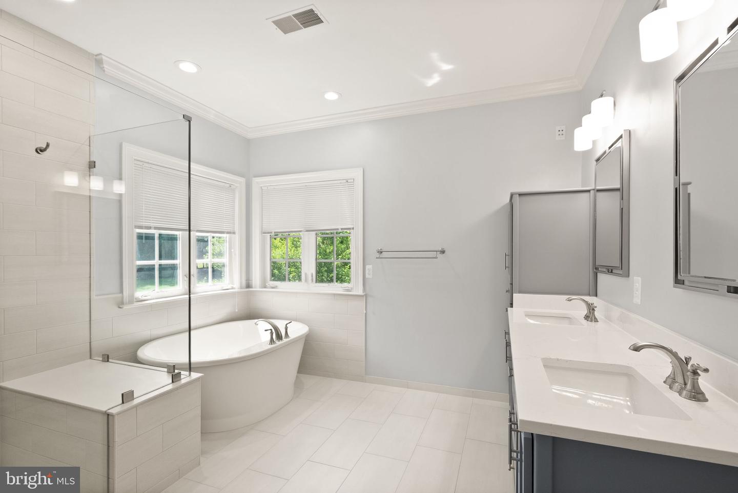 7311 WOODLEY PL, FALLS CHURCH, Virginia 22046, 4 Bedrooms Bedrooms, ,3 BathroomsBathrooms,Residential,For sale,7311 WOODLEY PL,VAFX2257420 MLS # VAFX2257420