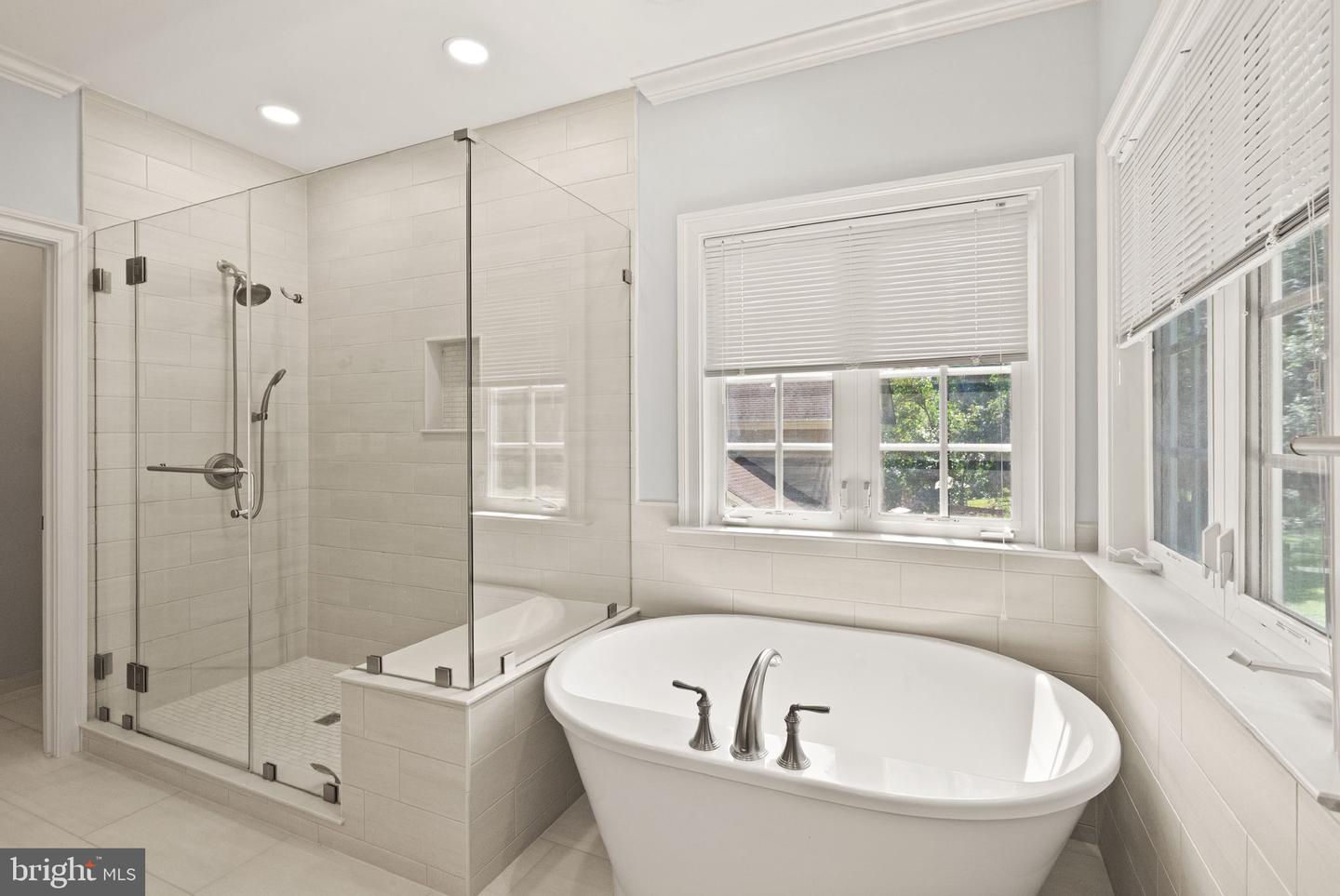 7311 WOODLEY PL, FALLS CHURCH, Virginia 22046, 4 Bedrooms Bedrooms, ,3 BathroomsBathrooms,Residential,For sale,7311 WOODLEY PL,VAFX2257420 MLS # VAFX2257420
