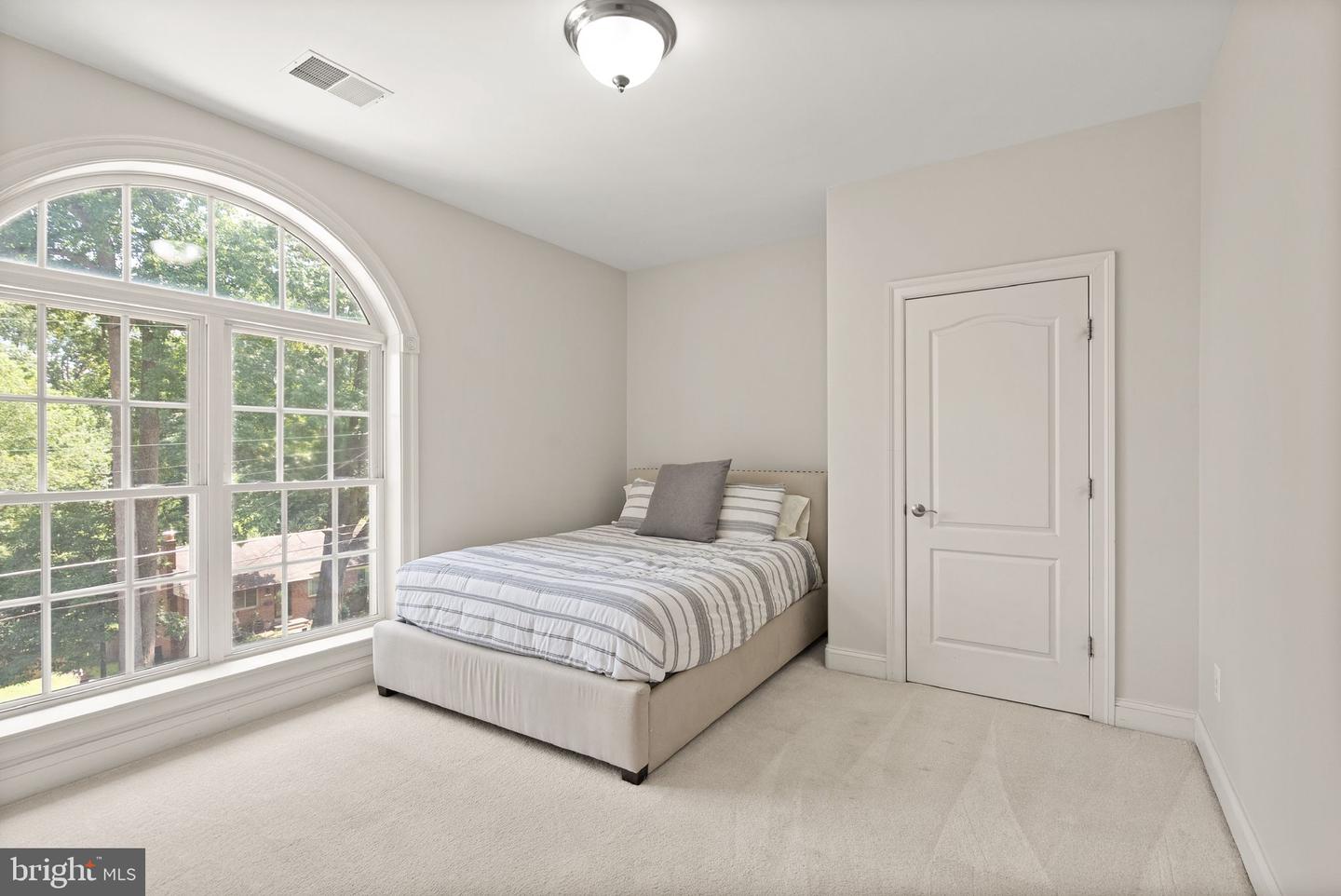 7311 WOODLEY PL, FALLS CHURCH, Virginia 22046, 4 Bedrooms Bedrooms, ,3 BathroomsBathrooms,Residential,For sale,7311 WOODLEY PL,VAFX2257420 MLS # VAFX2257420