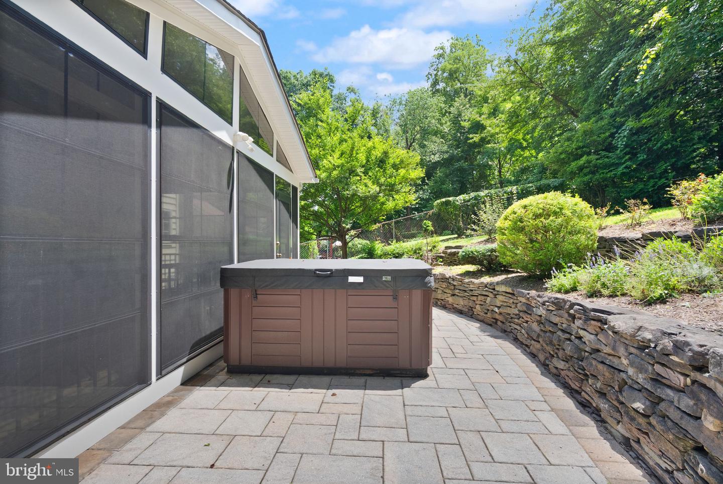 7311 WOODLEY PL, FALLS CHURCH, Virginia 22046, 4 Bedrooms Bedrooms, ,3 BathroomsBathrooms,Residential,For sale,7311 WOODLEY PL,VAFX2257420 MLS # VAFX2257420