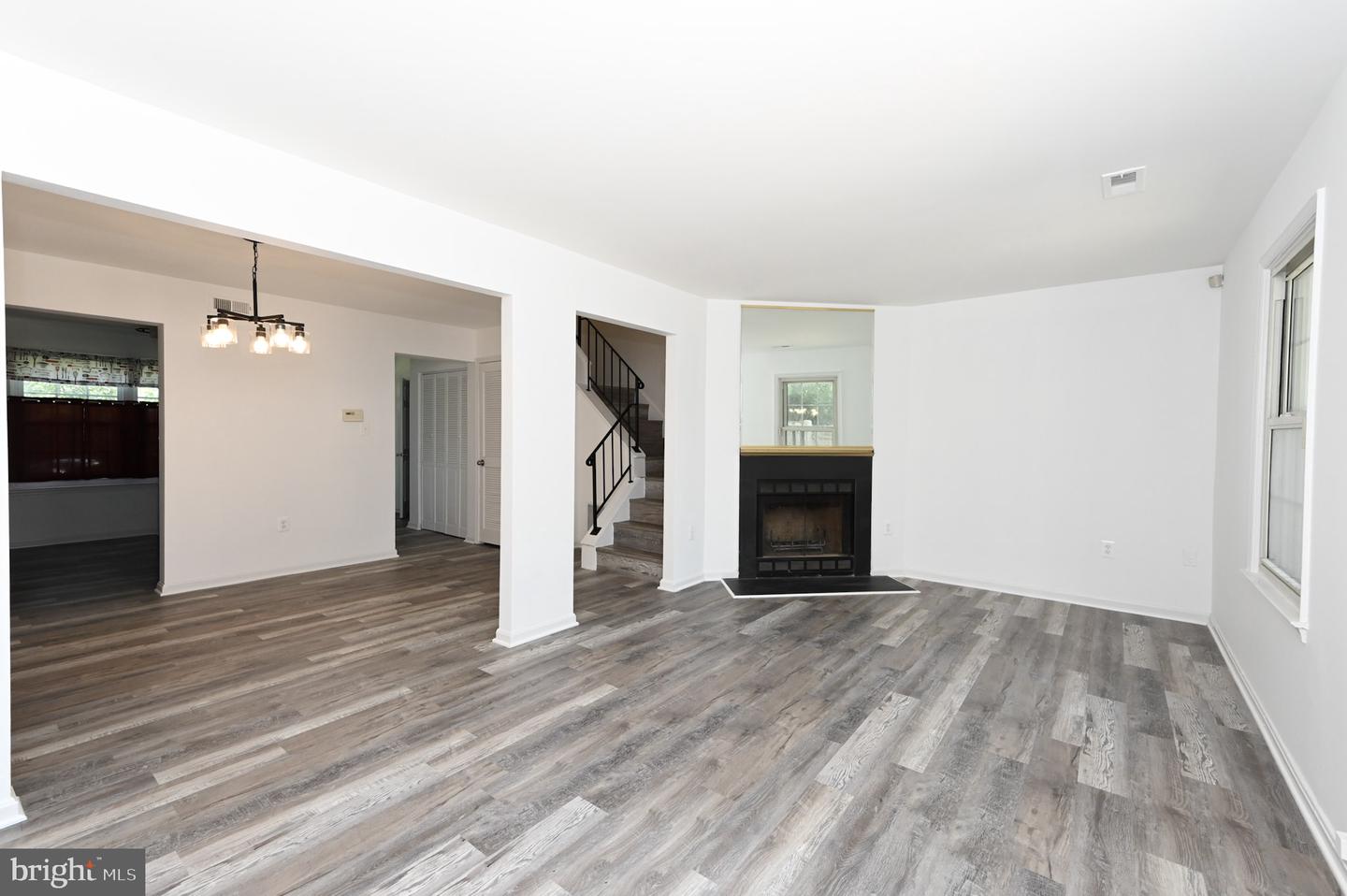 3513 LEGERE CT, WOODBRIDGE, Virginia 22193, 3 Bedrooms Bedrooms, ,2 BathroomsBathrooms,Residential,For sale,3513 LEGERE CT,VAPW2099978 MLS # VAPW2099978