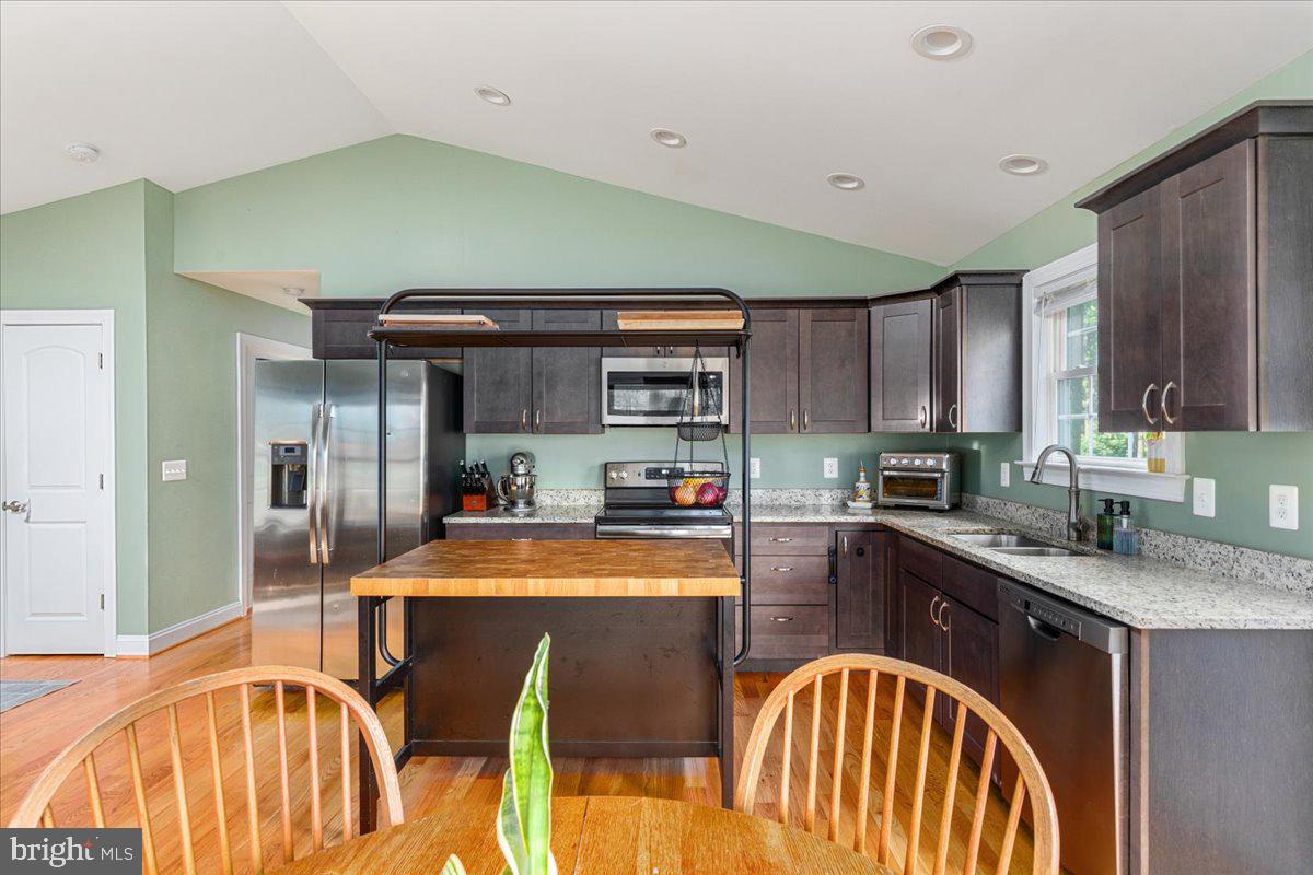 387 ROCKY MOUNT RD, LINDEN, Virginia 22642, 3 Bedrooms Bedrooms, ,2 BathroomsBathrooms,Residential,For sale,387 ROCKY MOUNT RD,VAWR2011786 MLS # VAWR2011786