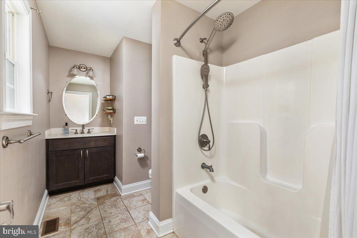 387 ROCKY MOUNT RD, LINDEN, Virginia 22642, 3 Bedrooms Bedrooms, ,2 BathroomsBathrooms,Residential,For sale,387 ROCKY MOUNT RD,VAWR2011786 MLS # VAWR2011786