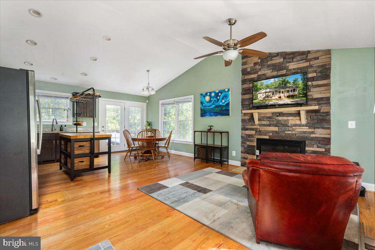 387 ROCKY MOUNT RD, LINDEN, Virginia 22642, 3 Bedrooms Bedrooms, ,2 BathroomsBathrooms,Residential,For sale,387 ROCKY MOUNT RD,VAWR2011786 MLS # VAWR2011786