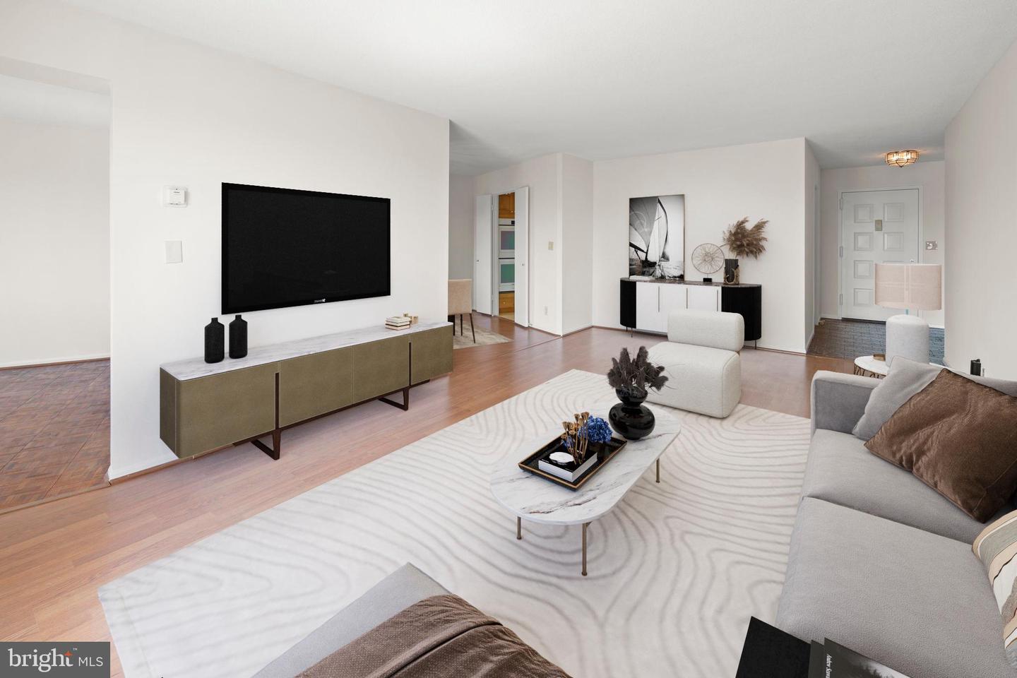 8340 GREENSBORO DR #1014, MCLEAN, Virginia 22102, 2 Bedrooms Bedrooms, ,2 BathroomsBathrooms,Residential,For sale,8340 GREENSBORO DR #1014,VAFX2257030 MLS # VAFX2257030