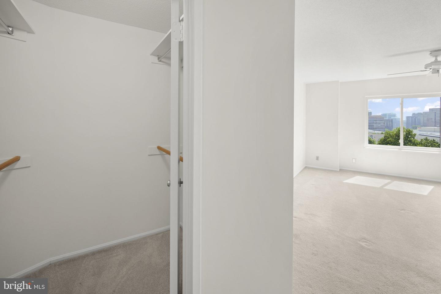 8340 GREENSBORO DR #1014, MCLEAN, Virginia 22102, 2 Bedrooms Bedrooms, ,2 BathroomsBathrooms,Residential,For sale,8340 GREENSBORO DR #1014,VAFX2257030 MLS # VAFX2257030
