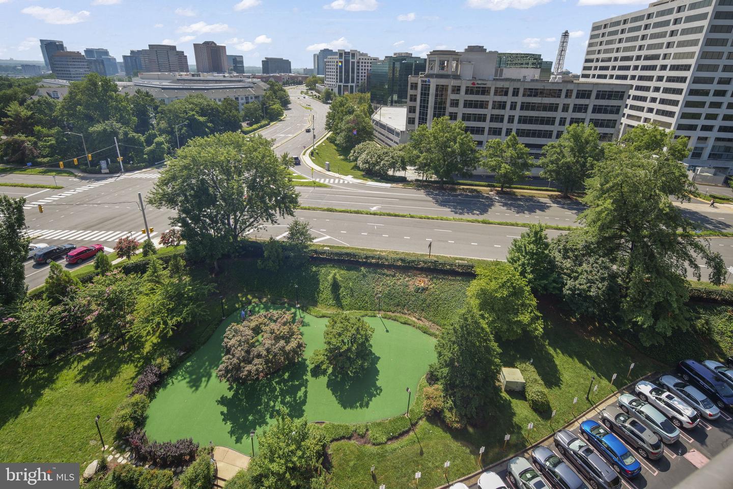 8340 GREENSBORO DR #1014, MCLEAN, Virginia 22102, 2 Bedrooms Bedrooms, ,2 BathroomsBathrooms,Residential,For sale,8340 GREENSBORO DR #1014,VAFX2257030 MLS # VAFX2257030