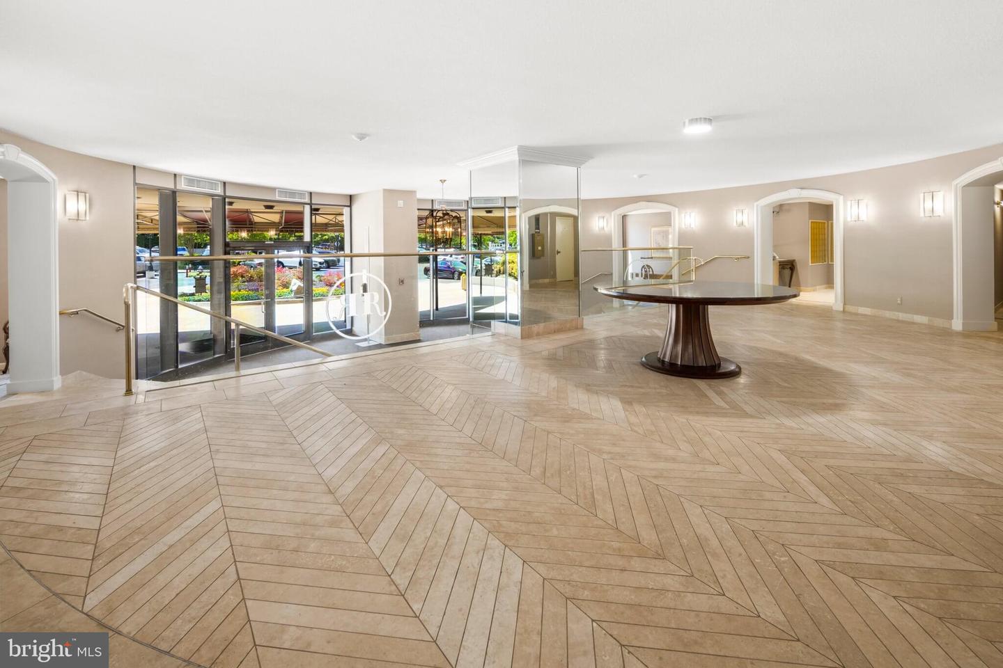 8340 GREENSBORO DR #1014, MCLEAN, Virginia 22102, 2 Bedrooms Bedrooms, ,2 BathroomsBathrooms,Residential,For sale,8340 GREENSBORO DR #1014,VAFX2257030 MLS # VAFX2257030