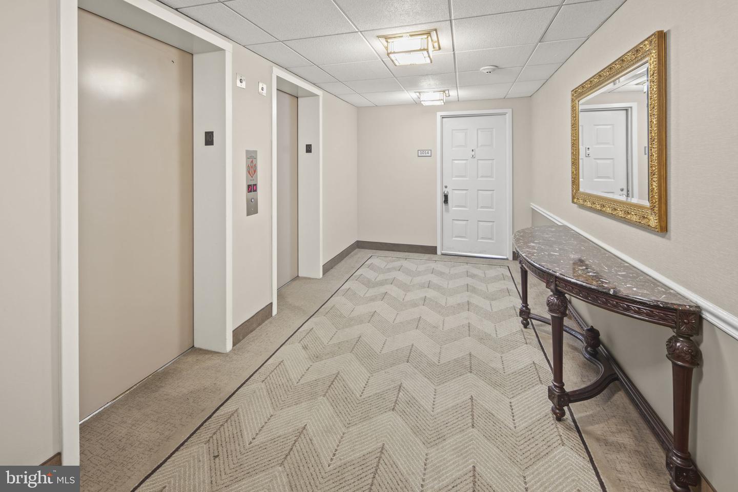8340 GREENSBORO DR #1014, MCLEAN, Virginia 22102, 2 Bedrooms Bedrooms, ,2 BathroomsBathrooms,Residential,For sale,8340 GREENSBORO DR #1014,VAFX2257030 MLS # VAFX2257030