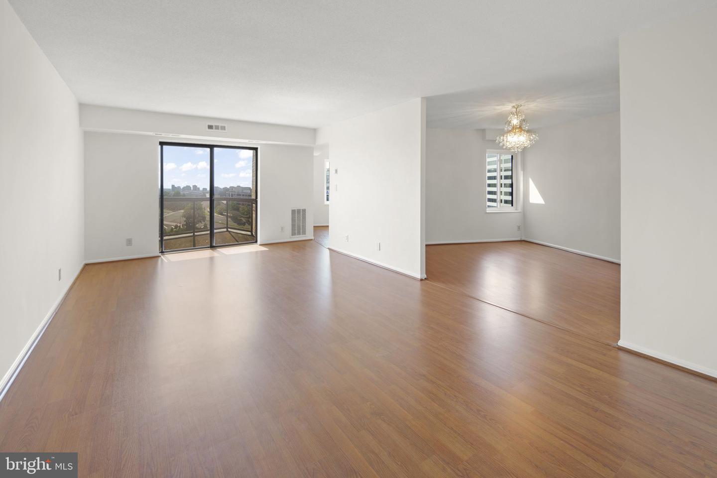 8340 GREENSBORO DR #1014, MCLEAN, Virginia 22102, 2 Bedrooms Bedrooms, ,2 BathroomsBathrooms,Residential,For sale,8340 GREENSBORO DR #1014,VAFX2257030 MLS # VAFX2257030
