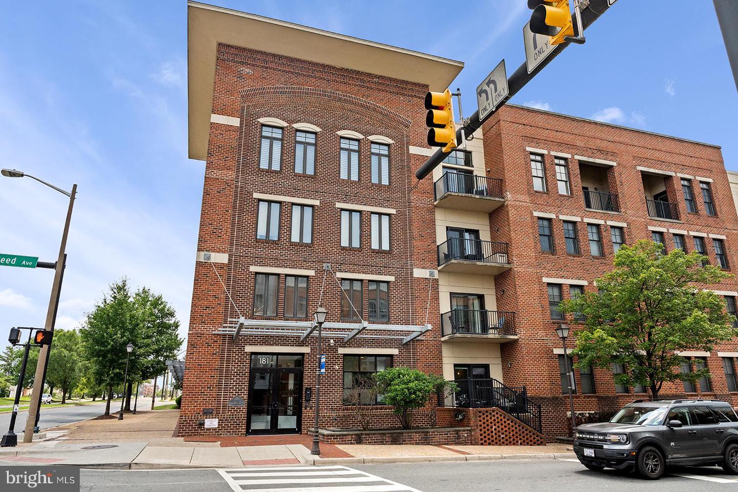 181 E REED AVE #207, ALEXANDRIA, Virginia 22305, 2 Bedrooms Bedrooms, ,2 BathroomsBathrooms,Residential,For sale,181 E REED AVE #207,VAAX2047814 MLS # VAAX2047814