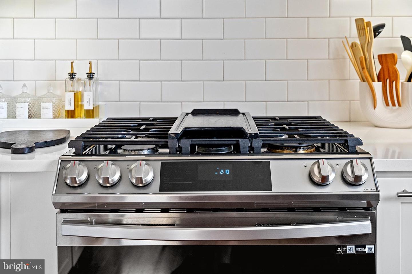 181 E REED AVE #207, ALEXANDRIA, Virginia 22305, 2 Bedrooms Bedrooms, ,2 BathroomsBathrooms,Residential,For sale,181 E REED AVE #207,VAAX2047814 MLS # VAAX2047814