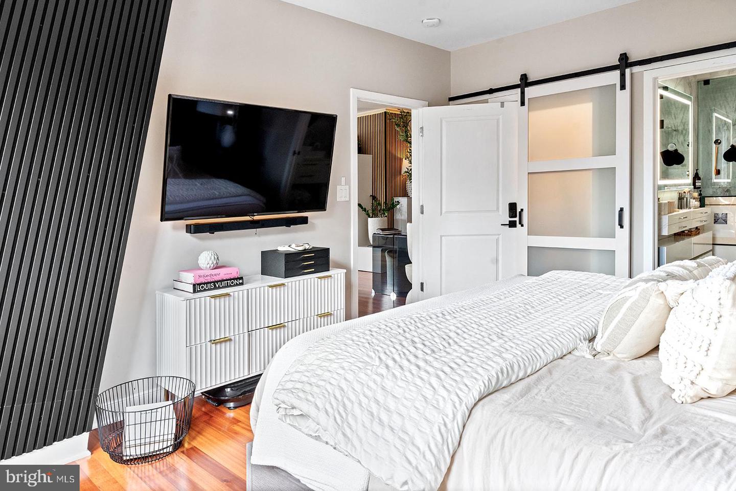 181 E REED AVE #207, ALEXANDRIA, Virginia 22305, 2 Bedrooms Bedrooms, ,2 BathroomsBathrooms,Residential,For sale,181 E REED AVE #207,VAAX2047814 MLS # VAAX2047814