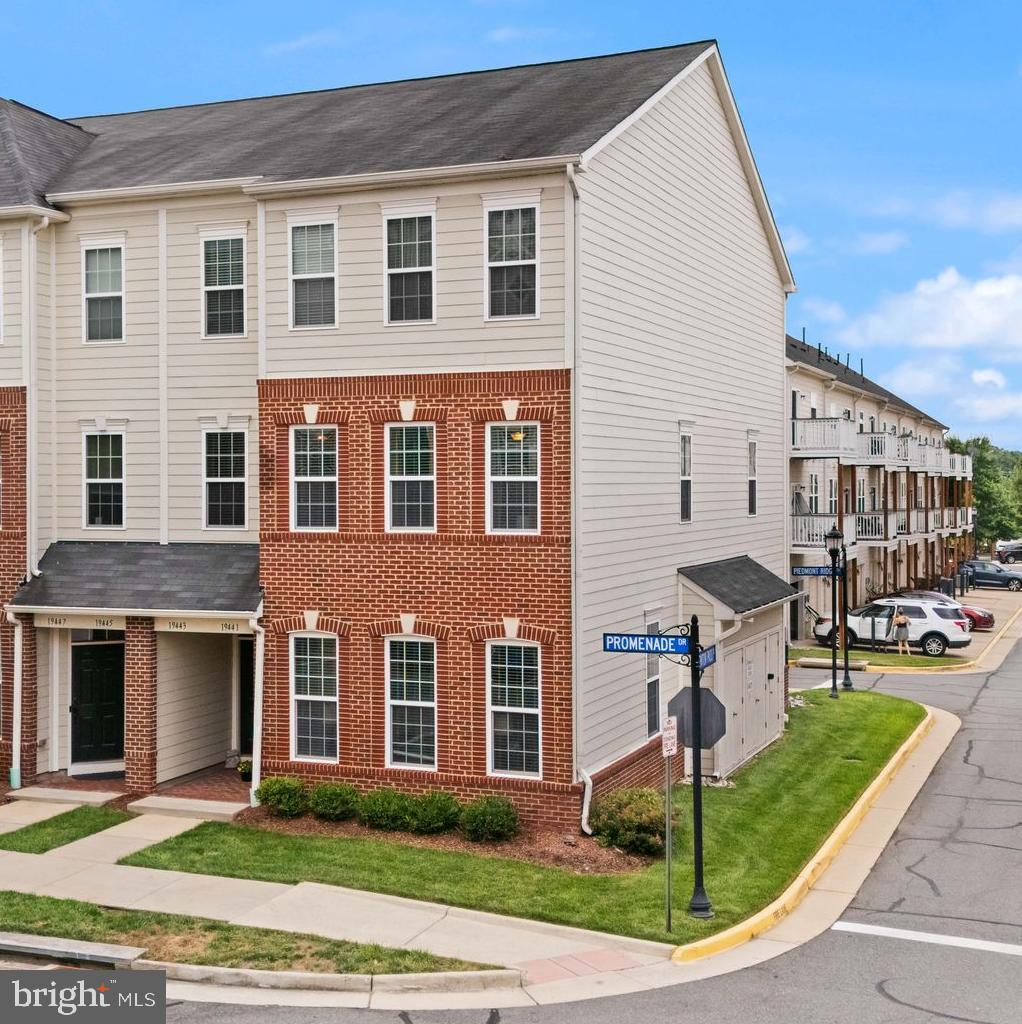 19441 PROMENADE DR, LEESBURG, Virginia 20176, 3 Bedrooms Bedrooms, ,2 BathroomsBathrooms,Residential,For sale,19441 PROMENADE DR,VALO2103124 MLS # VALO2103124