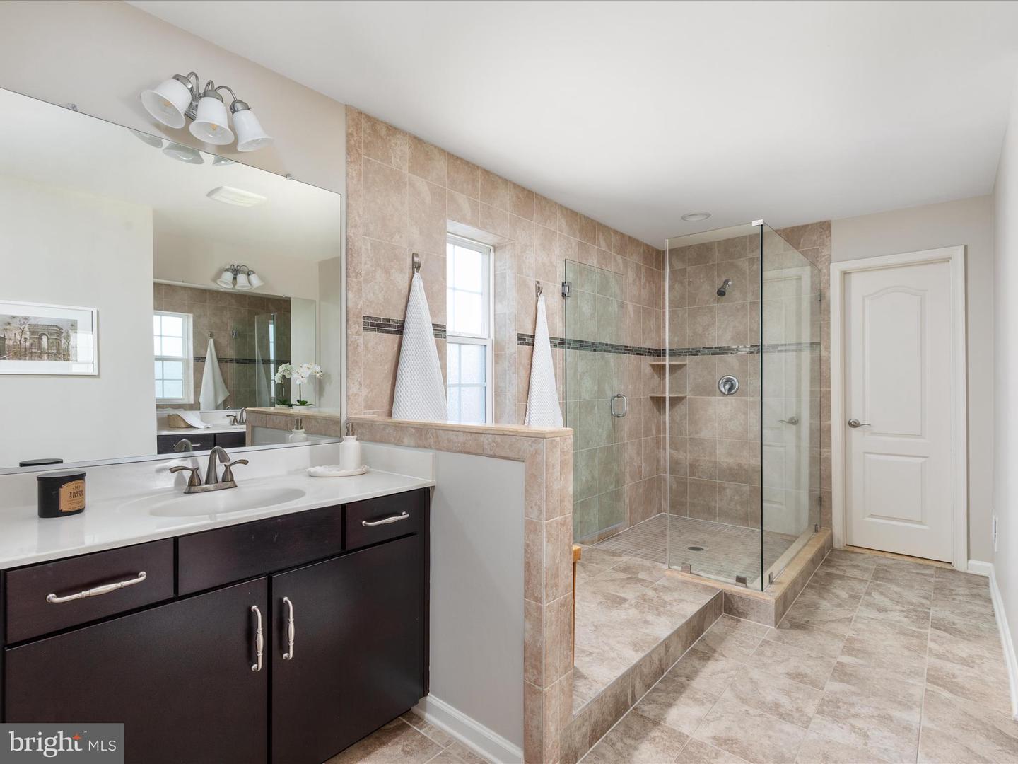 42242 FAWN RIDGE CT, BRAMBLETON, Virginia 20148, 5 Bedrooms Bedrooms, ,4 BathroomsBathrooms,Residential,For sale,42242 FAWN RIDGE CT,VALO2103182 MLS # VALO2103182