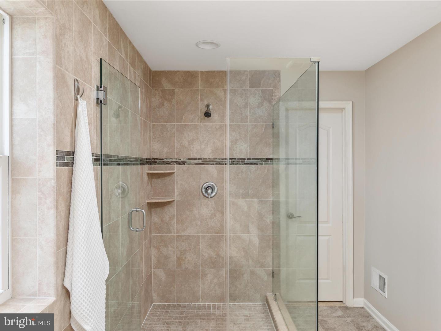 42242 FAWN RIDGE CT, BRAMBLETON, Virginia 20148, 5 Bedrooms Bedrooms, ,4 BathroomsBathrooms,Residential,For sale,42242 FAWN RIDGE CT,VALO2103182 MLS # VALO2103182