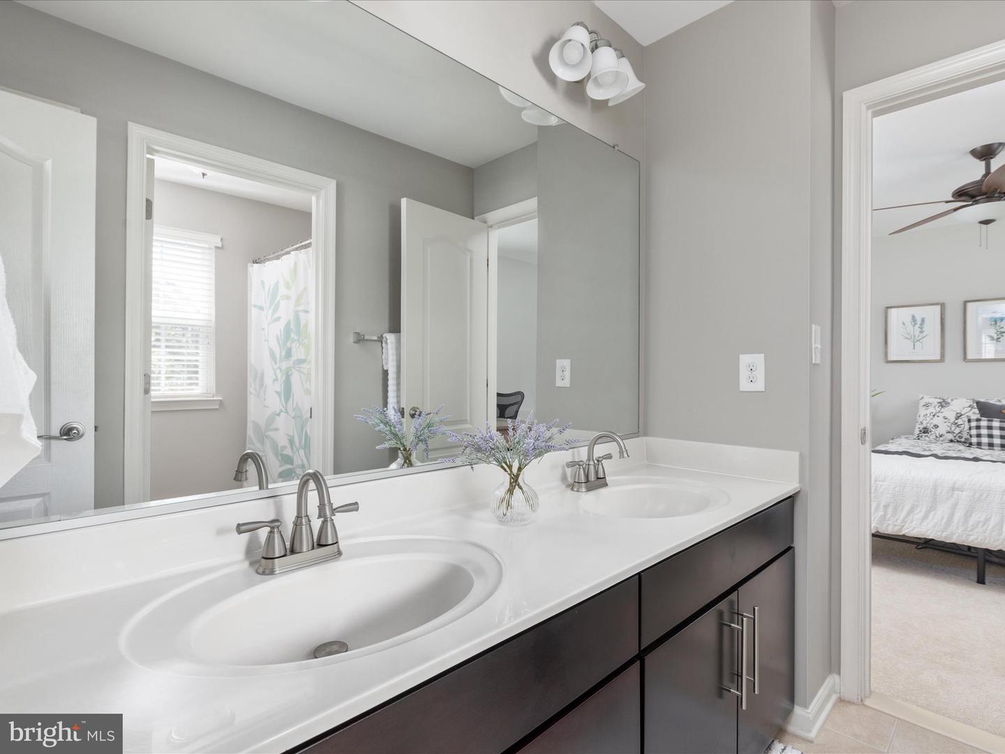 42242 FAWN RIDGE CT, BRAMBLETON, Virginia 20148, 5 Bedrooms Bedrooms, ,4 BathroomsBathrooms,Residential,For sale,42242 FAWN RIDGE CT,VALO2103182 MLS # VALO2103182