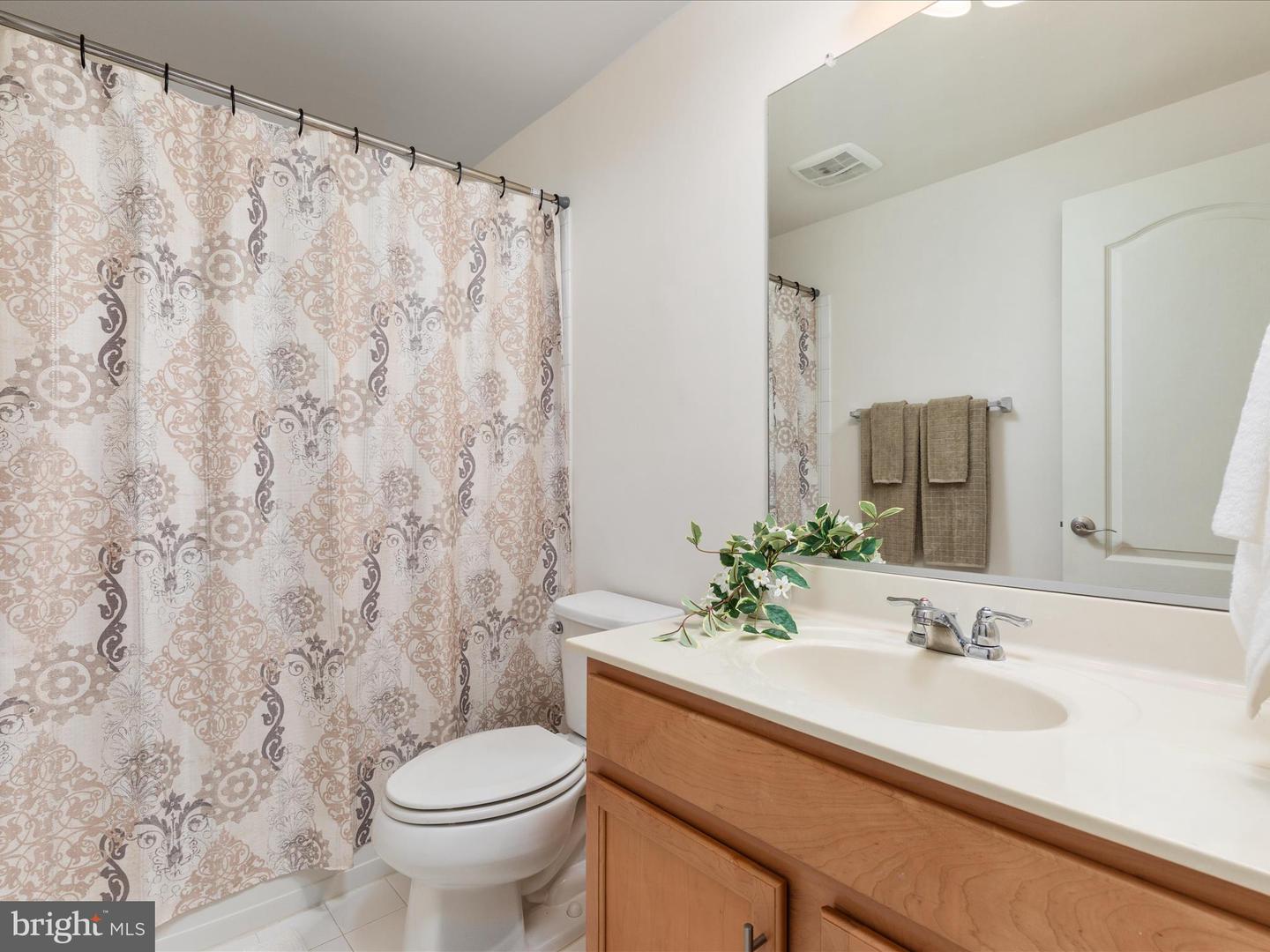 42242 FAWN RIDGE CT, BRAMBLETON, Virginia 20148, 5 Bedrooms Bedrooms, ,4 BathroomsBathrooms,Residential,For sale,42242 FAWN RIDGE CT,VALO2103182 MLS # VALO2103182