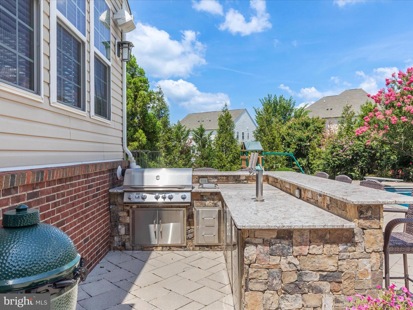 42242 FAWN RIDGE CT, BRAMBLETON, Virginia 20148, 5 Bedrooms Bedrooms, ,4 BathroomsBathrooms,Residential,For sale,42242 FAWN RIDGE CT,VALO2103182 MLS # VALO2103182