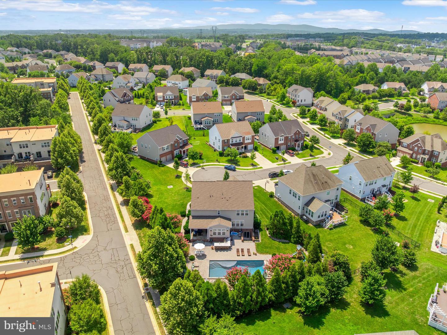 42242 FAWN RIDGE CT, BRAMBLETON, Virginia 20148, 5 Bedrooms Bedrooms, ,4 BathroomsBathrooms,Residential,For sale,42242 FAWN RIDGE CT,VALO2103182 MLS # VALO2103182
