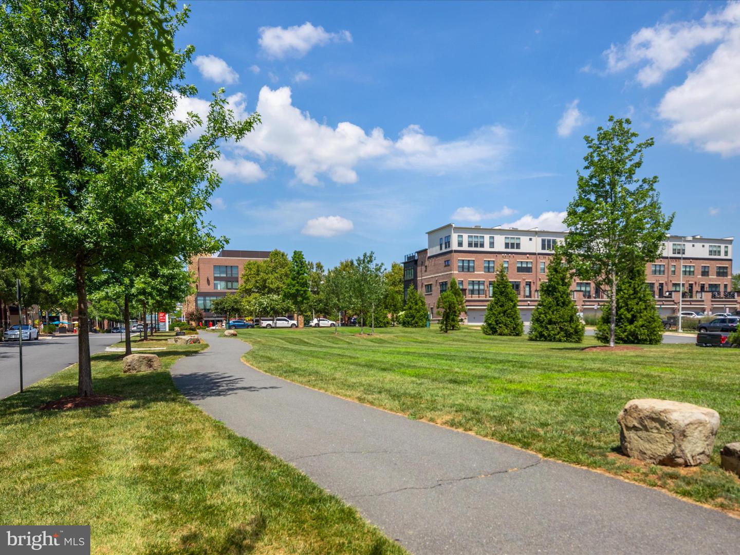 42242 FAWN RIDGE CT, BRAMBLETON, Virginia 20148, 5 Bedrooms Bedrooms, ,4 BathroomsBathrooms,Residential,For sale,42242 FAWN RIDGE CT,VALO2103182 MLS # VALO2103182