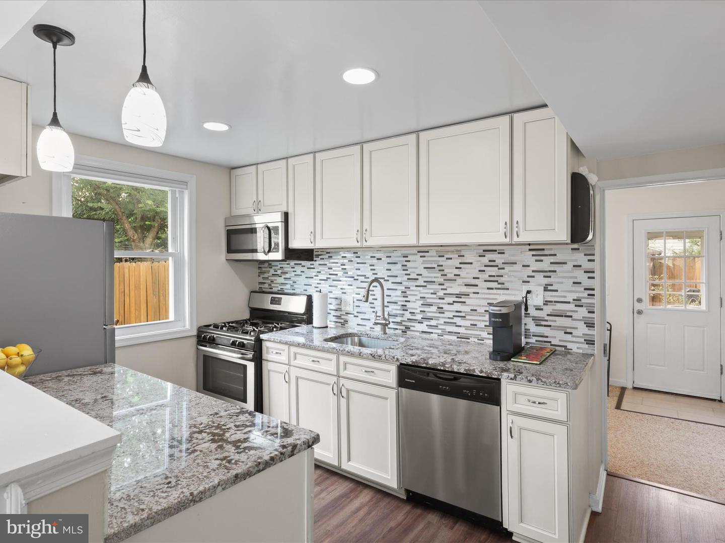 5403 8TH PL S, ARLINGTON, Virginia 22204, 3 Bedrooms Bedrooms, 7 Rooms Rooms,1 BathroomBathrooms,Residential,For sale,5403 8TH PL S,VAAR2061386 MLS # VAAR2061386