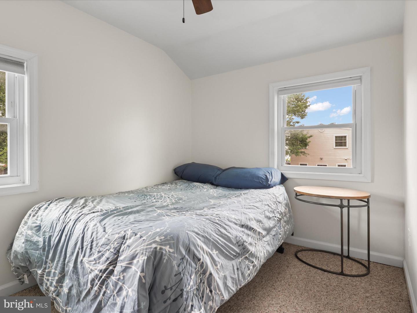 5403 8TH PL S, ARLINGTON, Virginia 22204, 3 Bedrooms Bedrooms, 7 Rooms Rooms,1 BathroomBathrooms,Residential,For sale,5403 8TH PL S,VAAR2061386 MLS # VAAR2061386
