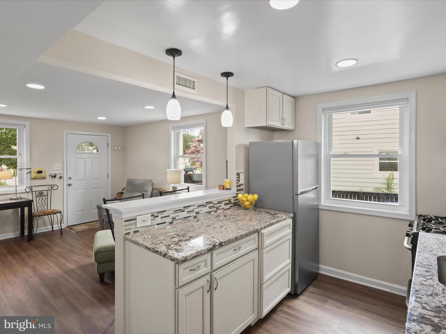5403 8TH PL S, ARLINGTON, Virginia 22204, 3 Bedrooms Bedrooms, 7 Rooms Rooms,1 BathroomBathrooms,Residential,For sale,5403 8TH PL S,VAAR2061386 MLS # VAAR2061386
