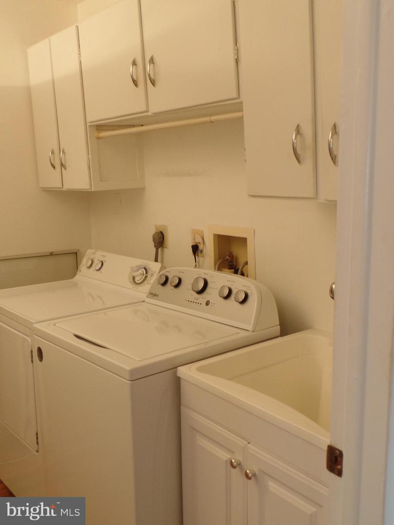 7727 LISLE AVE, FALLS CHURCH, Virginia 22043, 3 Bedrooms Bedrooms, ,2 BathroomsBathrooms,Residential,For sale,7727 LISLE AVE,VAFX2257830 MLS # VAFX2257830