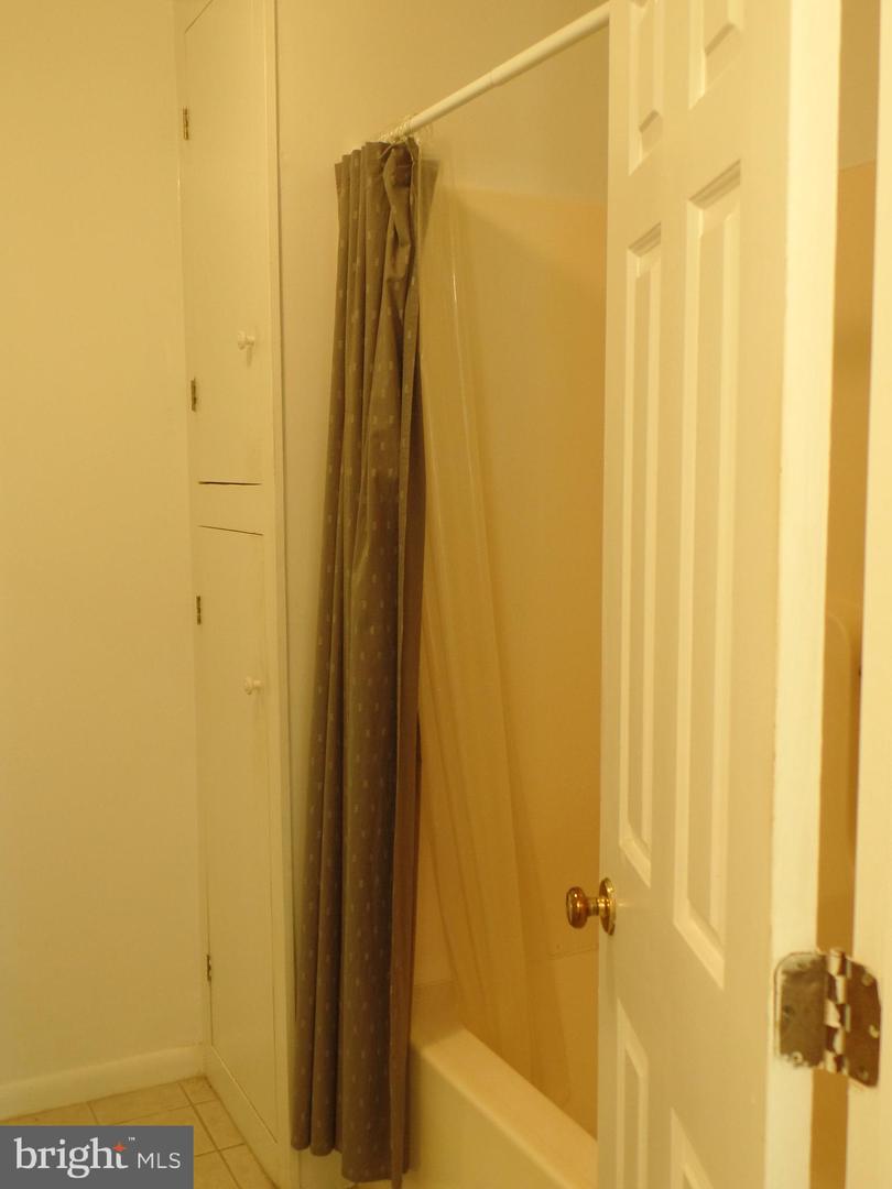 7727 LISLE AVE, FALLS CHURCH, Virginia 22043, 3 Bedrooms Bedrooms, ,2 BathroomsBathrooms,Residential,For sale,7727 LISLE AVE,VAFX2257830 MLS # VAFX2257830