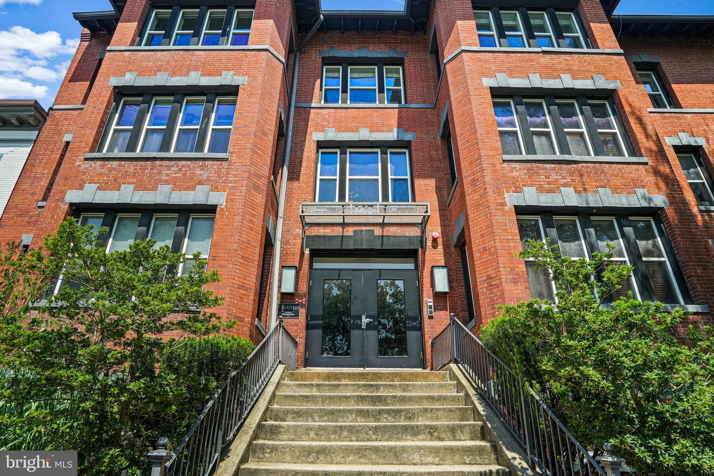 143 RHODE ISLAND AVE NW #7, WASHINGTON, District Of Columbia 20001, 2 Bedrooms Bedrooms, ,1 BathroomBathrooms,Residential,For sale,143 RHODE ISLAND AVE NW #7,DCDC2212548 MLS # DCDC2212548