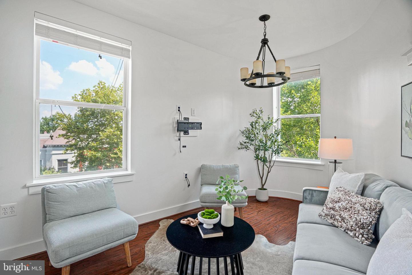 143 RHODE ISLAND AVE NW #7, WASHINGTON, District Of Columbia 20001, 2 Bedrooms Bedrooms, ,1 BathroomBathrooms,Residential,For sale,143 RHODE ISLAND AVE NW #7,DCDC2212548 MLS # DCDC2212548