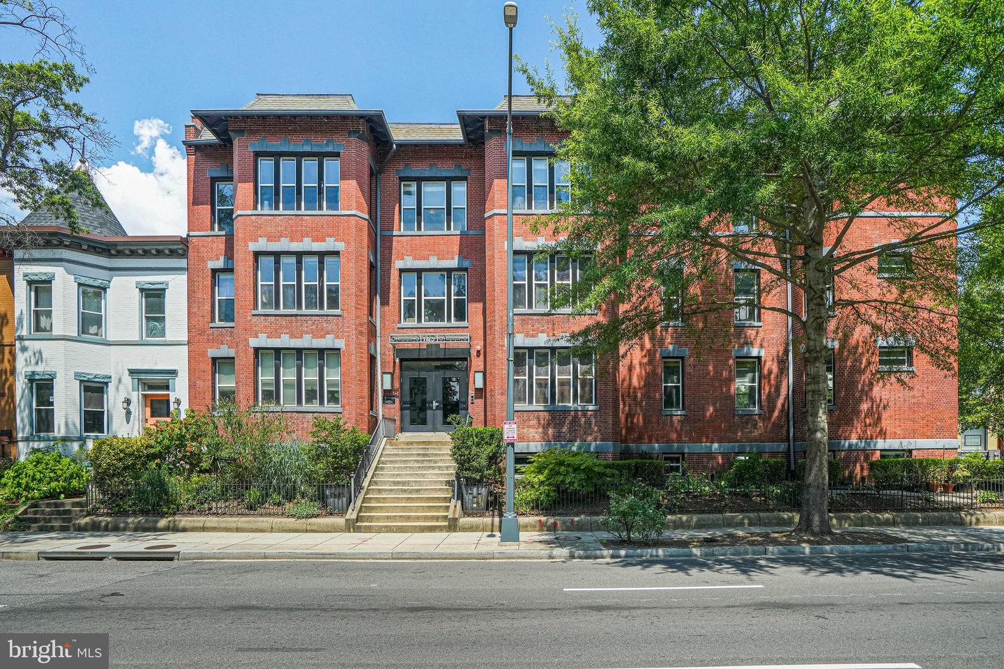 143 RHODE ISLAND AVE NW #7, WASHINGTON, District Of Columbia 20001, 2 Bedrooms Bedrooms, ,1 BathroomBathrooms,Residential,For sale,143 RHODE ISLAND AVE NW #7,DCDC2212548 MLS # DCDC2212548