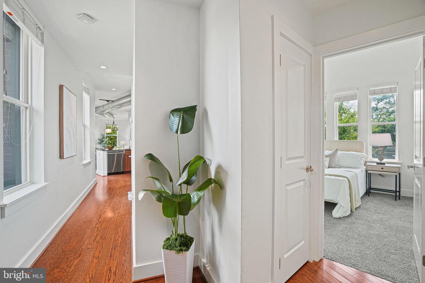 143 RHODE ISLAND AVE NW #7, WASHINGTON, District Of Columbia 20001, 2 Bedrooms Bedrooms, ,1 BathroomBathrooms,Residential,For sale,143 RHODE ISLAND AVE NW #7,DCDC2212548 MLS # DCDC2212548