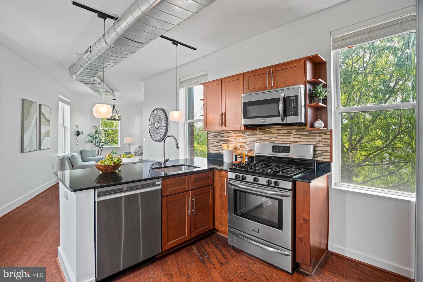 143 RHODE ISLAND AVE NW #7, WASHINGTON, District Of Columbia 20001, 2 Bedrooms Bedrooms, ,1 BathroomBathrooms,Residential,For sale,143 RHODE ISLAND AVE NW #7,DCDC2212548 MLS # DCDC2212548
