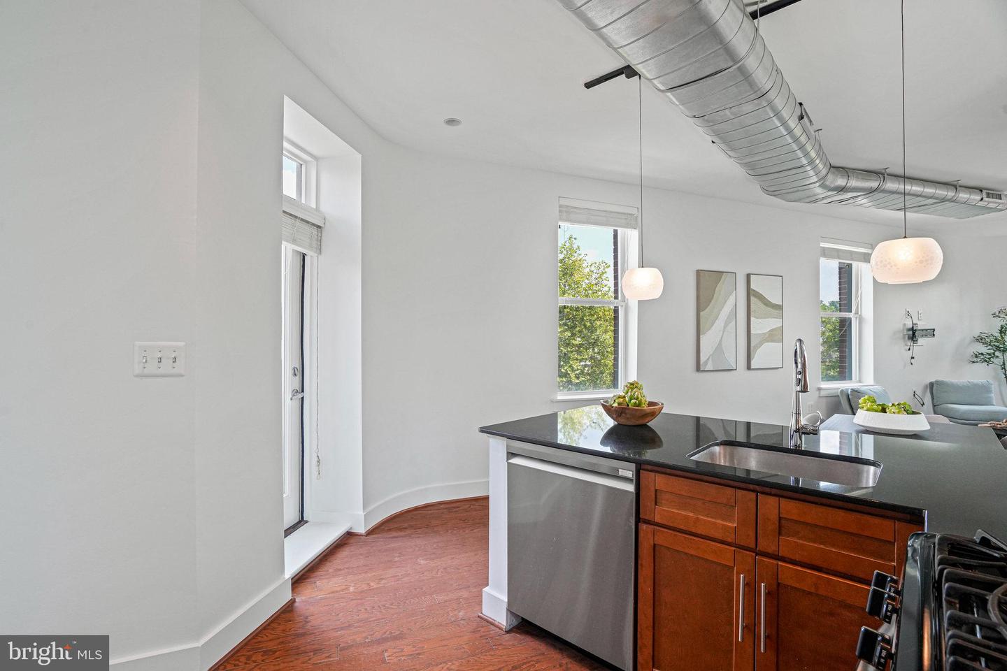 143 RHODE ISLAND AVE NW #7, WASHINGTON, District Of Columbia 20001, 2 Bedrooms Bedrooms, ,1 BathroomBathrooms,Residential,For sale,143 RHODE ISLAND AVE NW #7,DCDC2212548 MLS # DCDC2212548