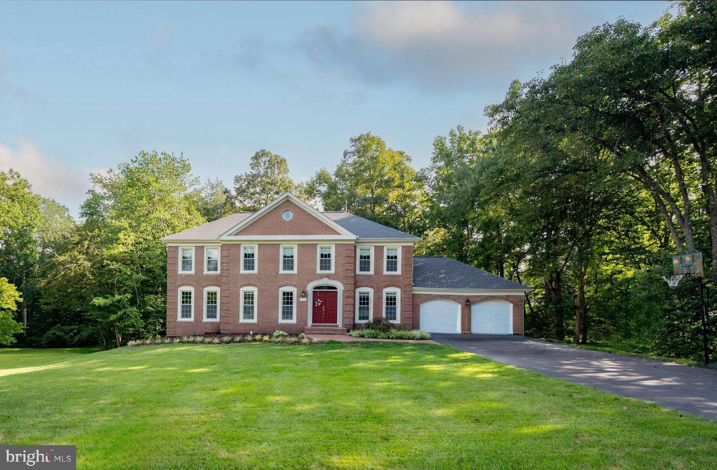 9717 RAMBLING RIDGE CT, FAIRFAX STATION, Virginia 22039, 5 Bedrooms Bedrooms, ,3 BathroomsBathrooms,Residential,For sale,9717 RAMBLING RIDGE CT,VAFX2257664 MLS # VAFX2257664