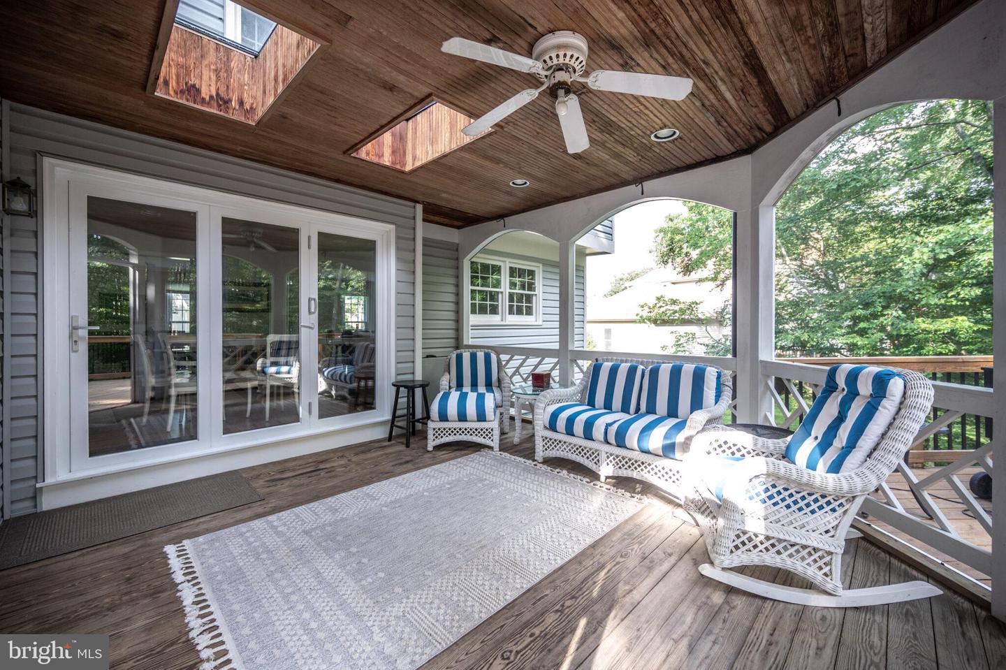 9717 RAMBLING RIDGE CT, FAIRFAX STATION, Virginia 22039, 5 Bedrooms Bedrooms, ,3 BathroomsBathrooms,Residential,For sale,9717 RAMBLING RIDGE CT,VAFX2257664 MLS # VAFX2257664