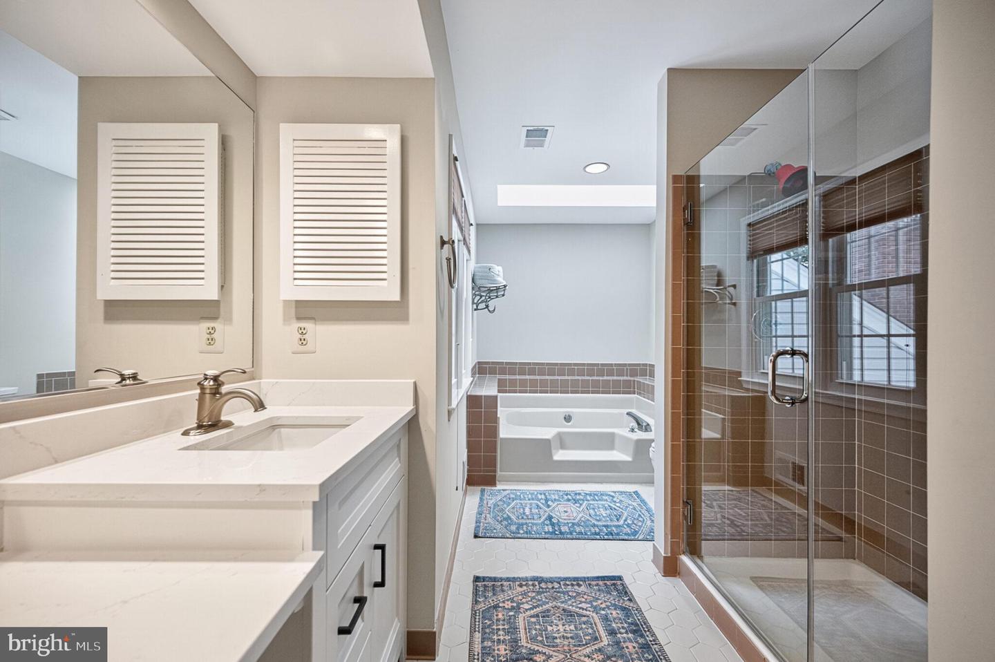 9717 RAMBLING RIDGE CT, FAIRFAX STATION, Virginia 22039, 5 Bedrooms Bedrooms, ,3 BathroomsBathrooms,Residential,For sale,9717 RAMBLING RIDGE CT,VAFX2257664 MLS # VAFX2257664