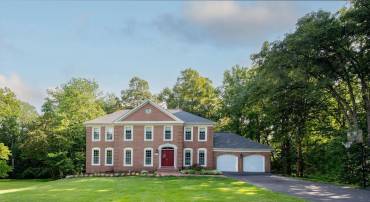 9717 RAMBLING RIDGE CT, FAIRFAX STATION, Virginia 22039, 5 Bedrooms Bedrooms, ,3 BathroomsBathrooms,Residential,For sale,9717 RAMBLING RIDGE CT,VAFX2257664 MLS # VAFX2257664