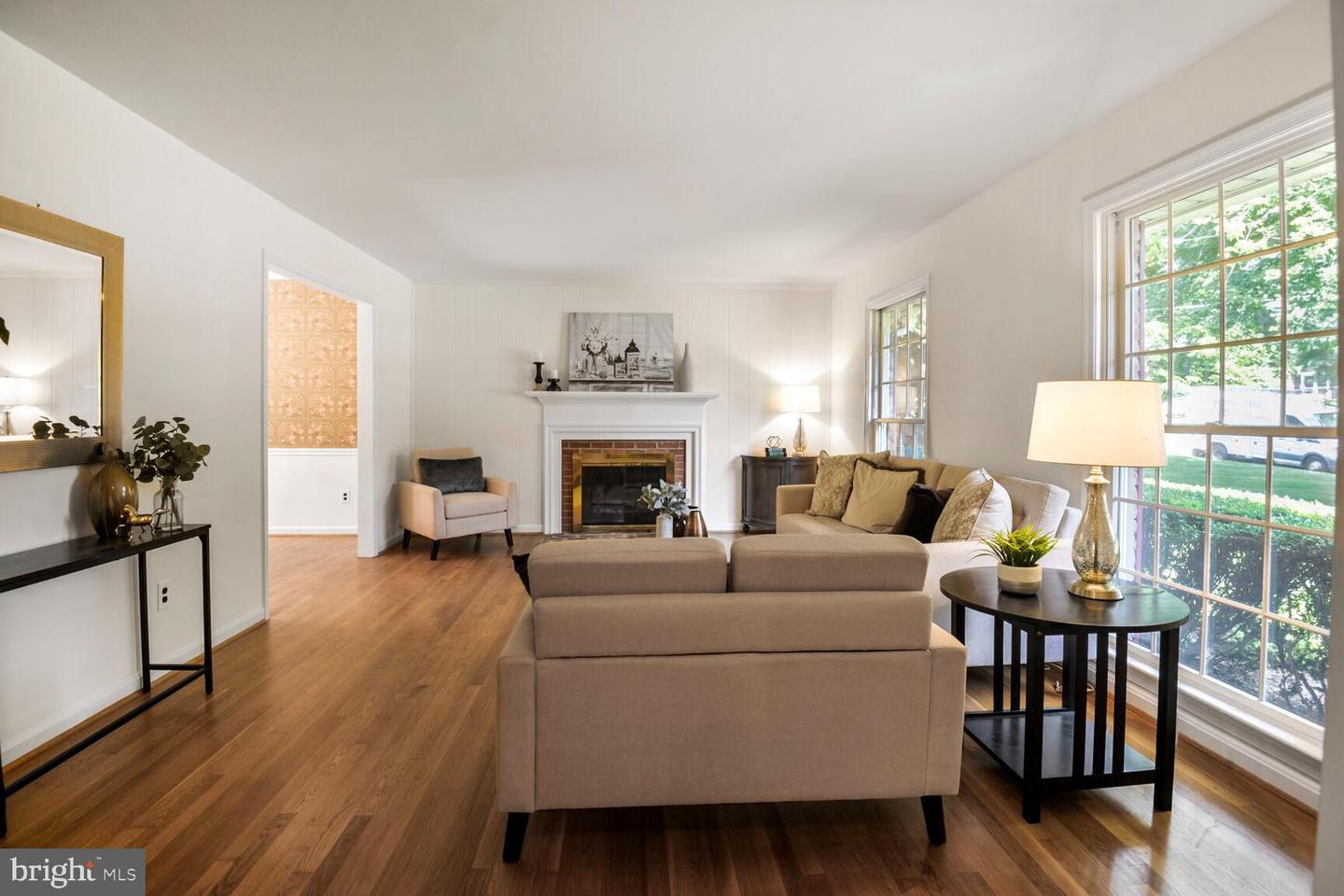7401 VENICE ST, FALLS CHURCH, Virginia 22043, 4 Bedrooms Bedrooms, ,2 BathroomsBathrooms,Residential,For sale,7401 VENICE ST,VAFX2257696 MLS # VAFX2257696