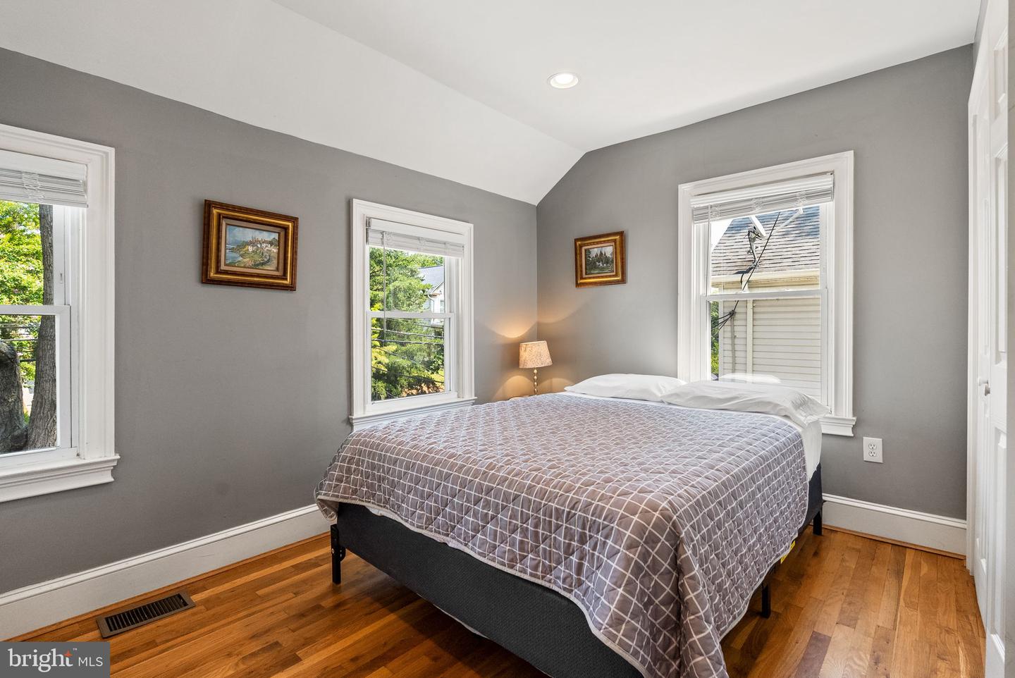 3009 OTIS ST NE, WASHINGTON, District Of Columbia 20018, 3 Bedrooms Bedrooms, ,3 BathroomsBathrooms,Residential,For sale,3009 OTIS ST NE,DCDC2212296 MLS # DCDC2212296