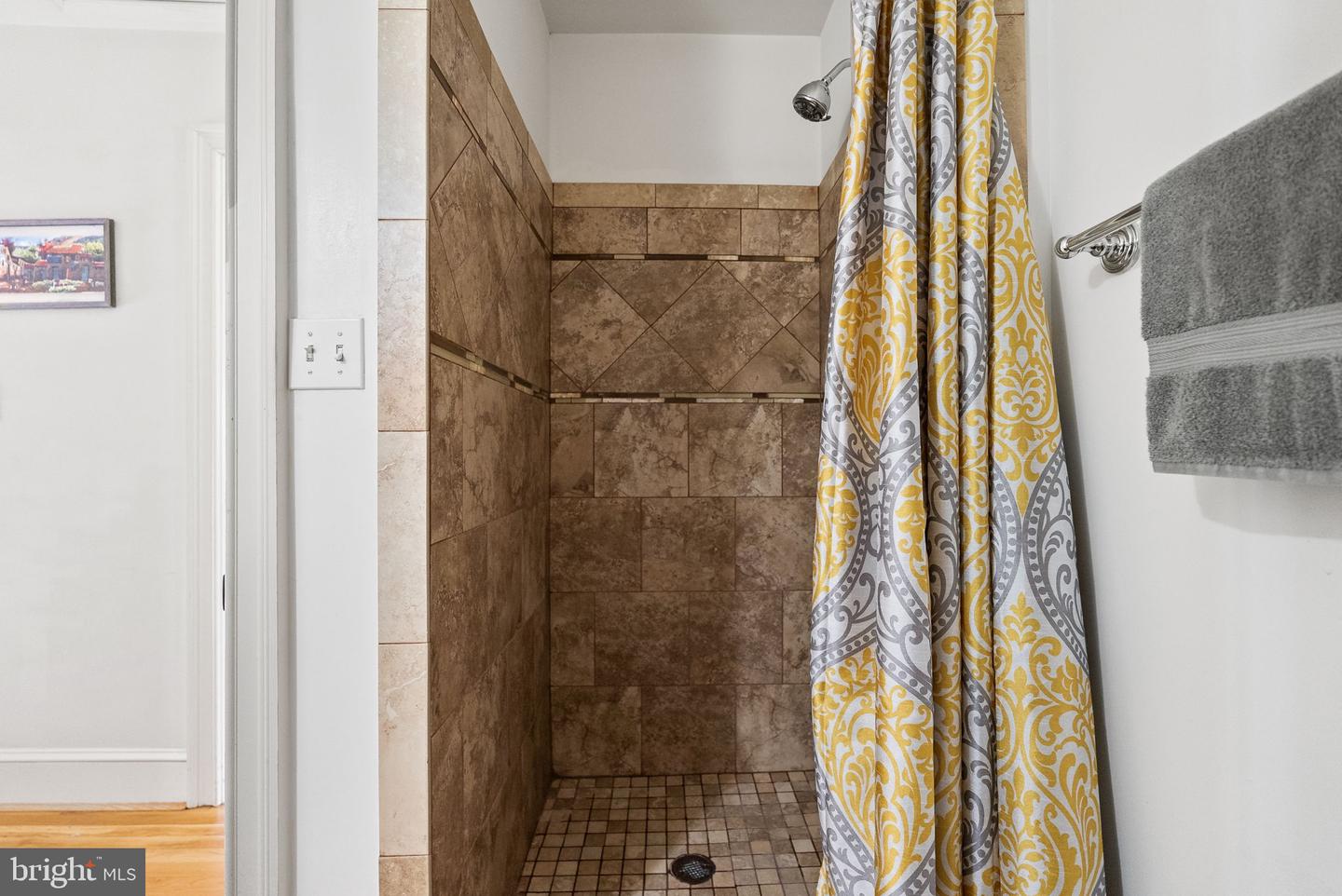 3009 OTIS ST NE, WASHINGTON, District Of Columbia 20018, 3 Bedrooms Bedrooms, ,3 BathroomsBathrooms,Residential,For sale,3009 OTIS ST NE,DCDC2212296 MLS # DCDC2212296