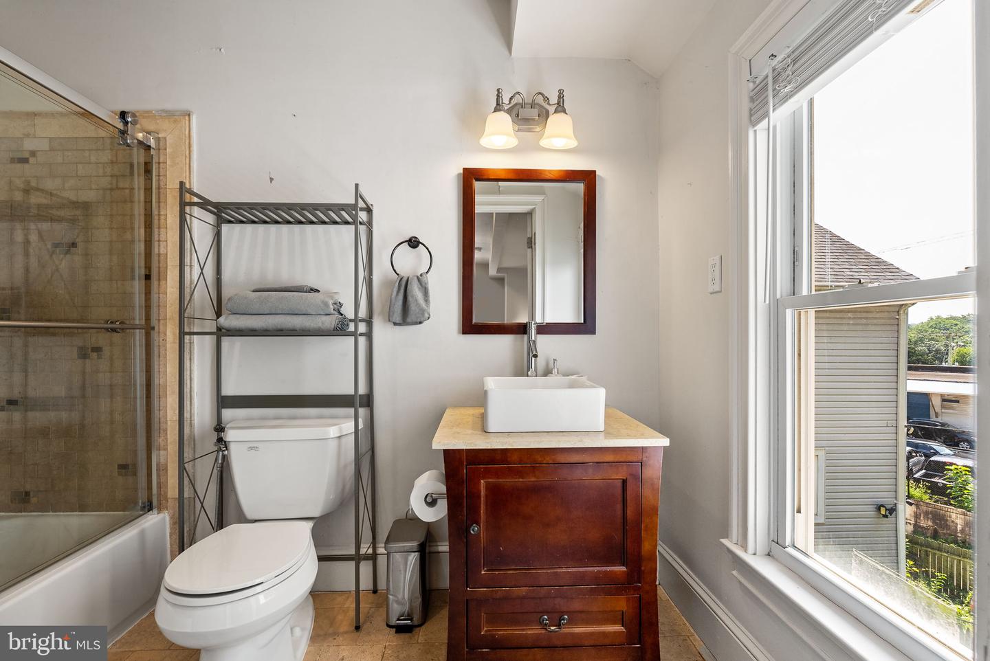 3009 OTIS ST NE, WASHINGTON, District Of Columbia 20018, 3 Bedrooms Bedrooms, ,3 BathroomsBathrooms,Residential,For sale,3009 OTIS ST NE,DCDC2212296 MLS # DCDC2212296