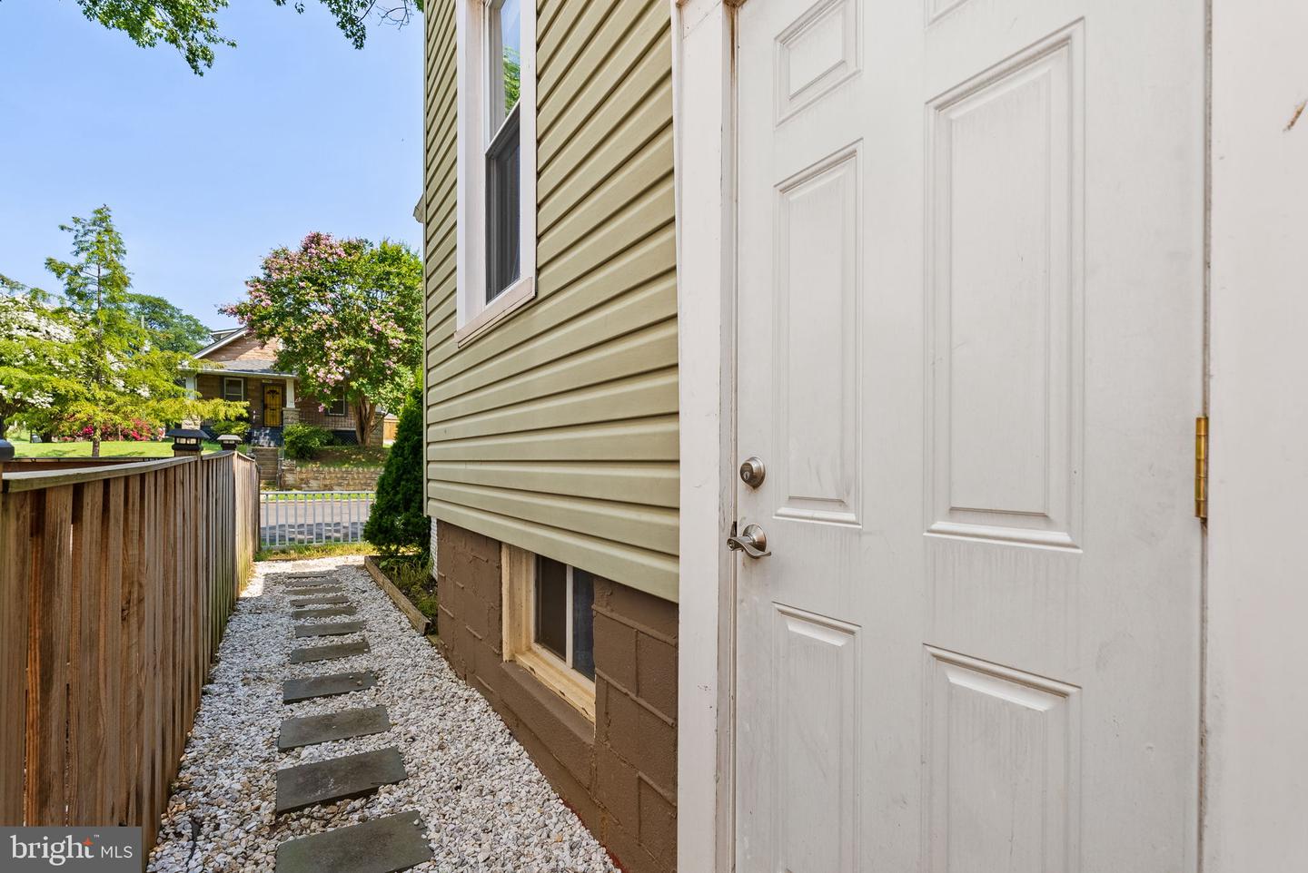 3009 OTIS ST NE, WASHINGTON, District Of Columbia 20018, 3 Bedrooms Bedrooms, ,3 BathroomsBathrooms,Residential,For sale,3009 OTIS ST NE,DCDC2212296 MLS # DCDC2212296